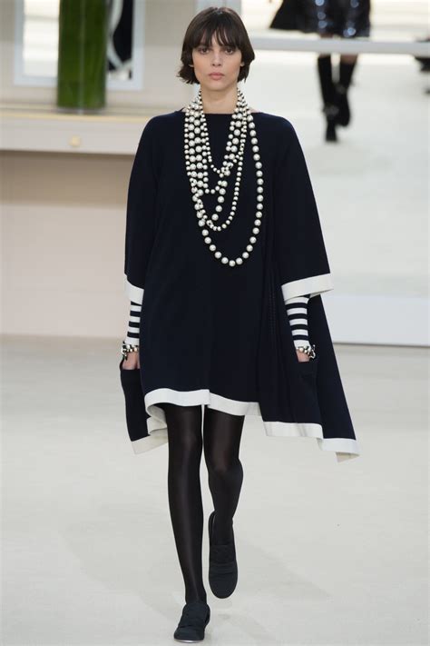 roupas da chanel feminina|marca chanel fotos.